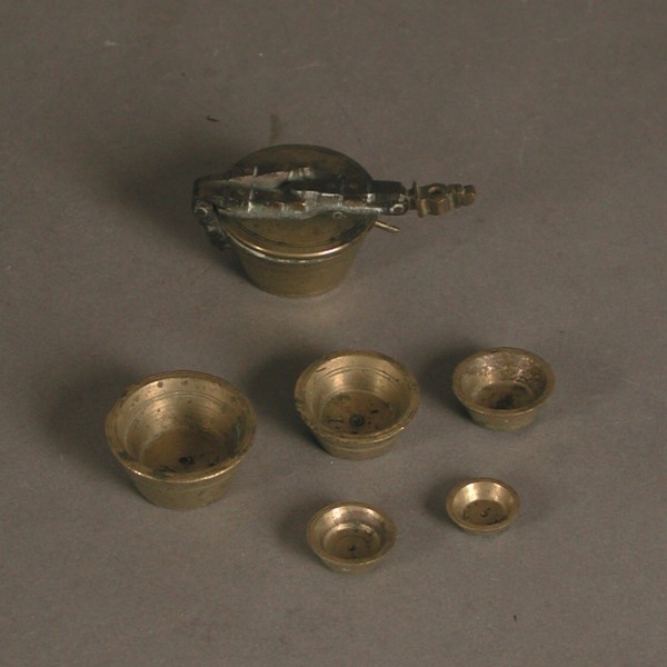 Brass weights. 1820 - 1860.