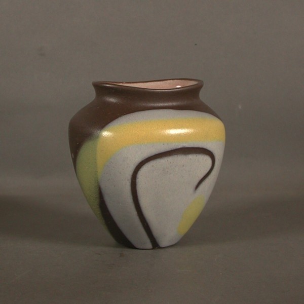 Vintage. Ceramic vase....
