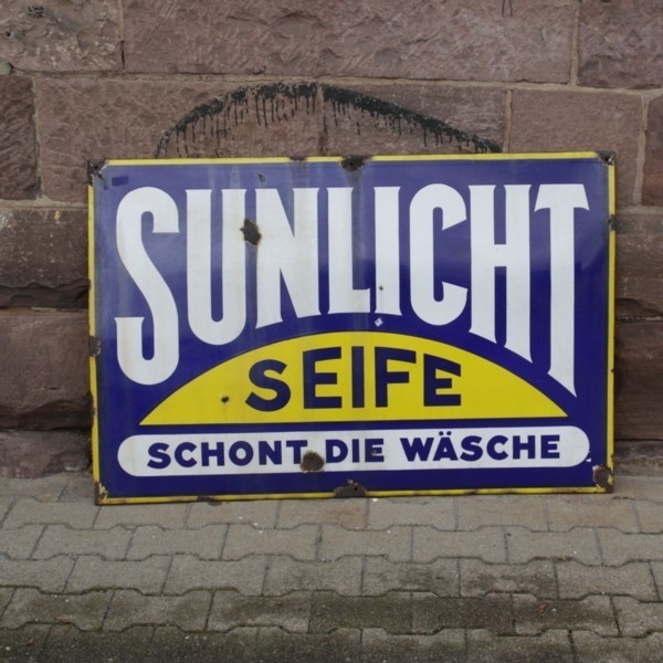 Advertising sign. Sunlicht...