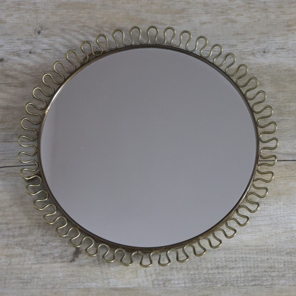 Wall mirror with corrugated...