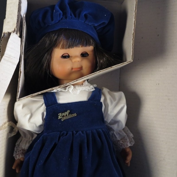 Muñeca de Zapf en su caja...