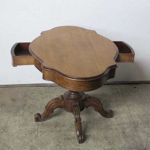 Oval historicism table with...