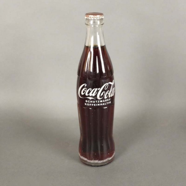 Gefüllte Coca Cola Flasche...