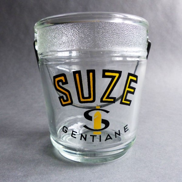Glass ice cooler from Suze....