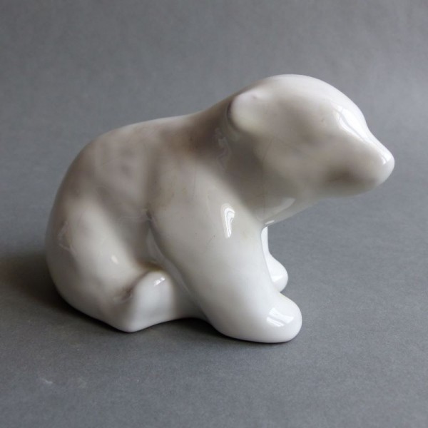 Ceramic figure polar bear...