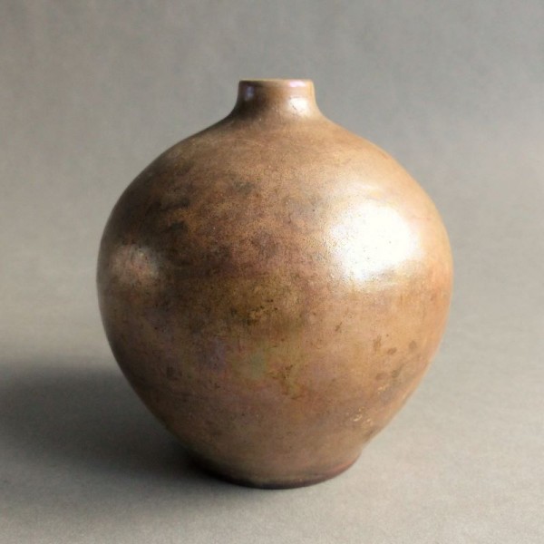 Ceramic Design Vase....