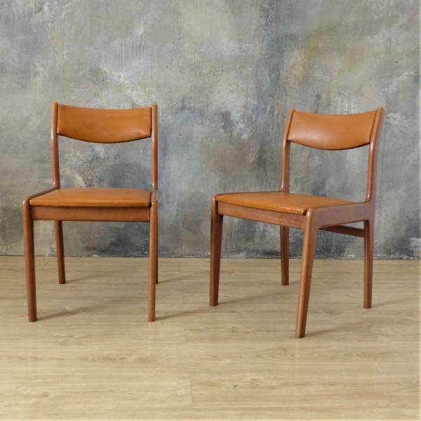 Zwei Vintage Stühle im...