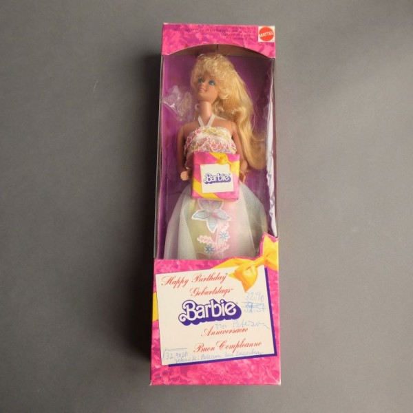 NRFB. Barbie Happy...