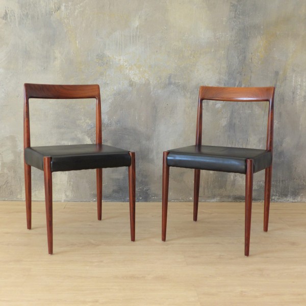 Zwei Mid-Century Stühle von...